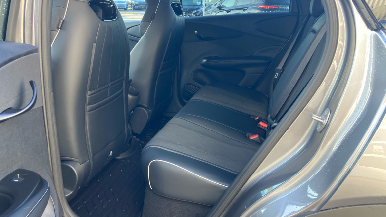 BYD Dolphin 150kW Design 60.4kWh 5dr Auto Electric Hatchback